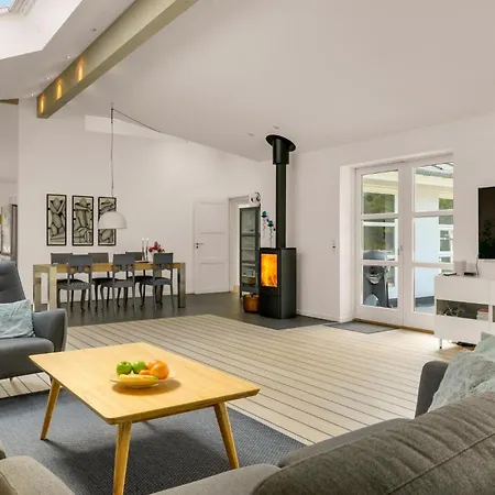 3 Bedroom Cozy In Holiday home