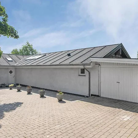 3 Bedroom Cozy In * Vejby