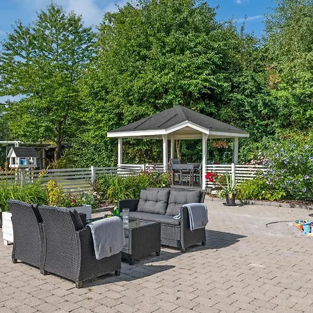 Holiday home 3 Bedroom Cozy In Vejby
